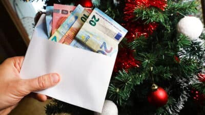 Prime de Noël 2024 : deux annonces inquiétantes concernant le versement de la CAF le 13 décembre