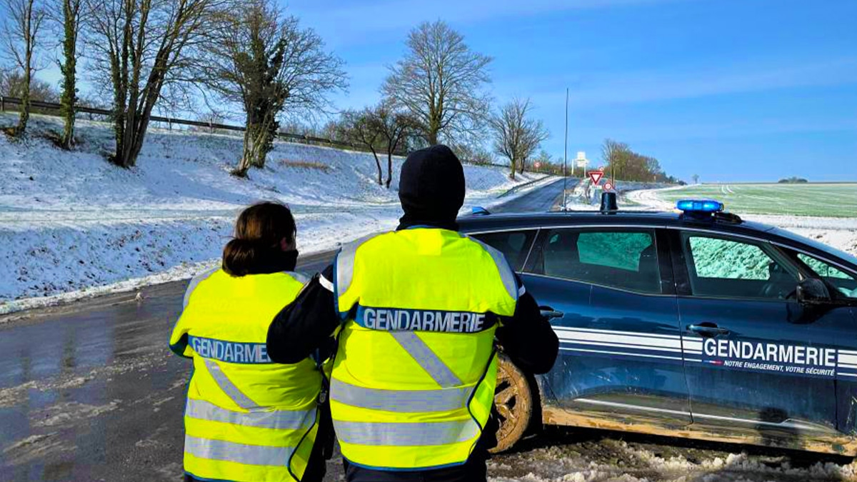 Automobilistes : ces 7 erreurs très courantes en hiver peuvent coûter une fortune