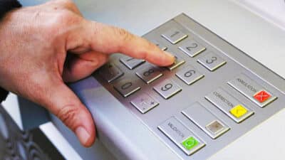 Cartes bancaires : changez votre code immédiatement s'il figure dans cette liste, c'est important