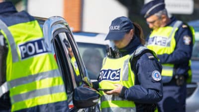 Cette pratique courante que de nombreux automobilistes font peut valoir une amende de 450 €