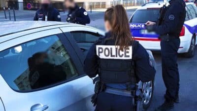 Jusqu’à 375 € d’amende et 3 points pour cette infraction que de nombreux conducteurs font en voiture