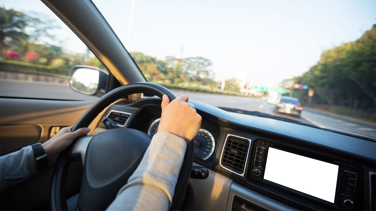 La poignée hollandaise : ce geste que les automobilistes doivent connaître, il peut sauver des vies