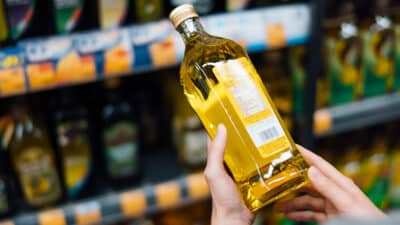 L’astuce simple pour être certain de choisir une huile d’olive de qualité et ne pas vous faire arnaquer