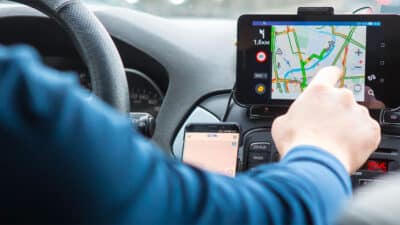Le GPS de votre voiture peut vous coûter une amende jusqu’à 150 €, peu de conducteurs sont au courant