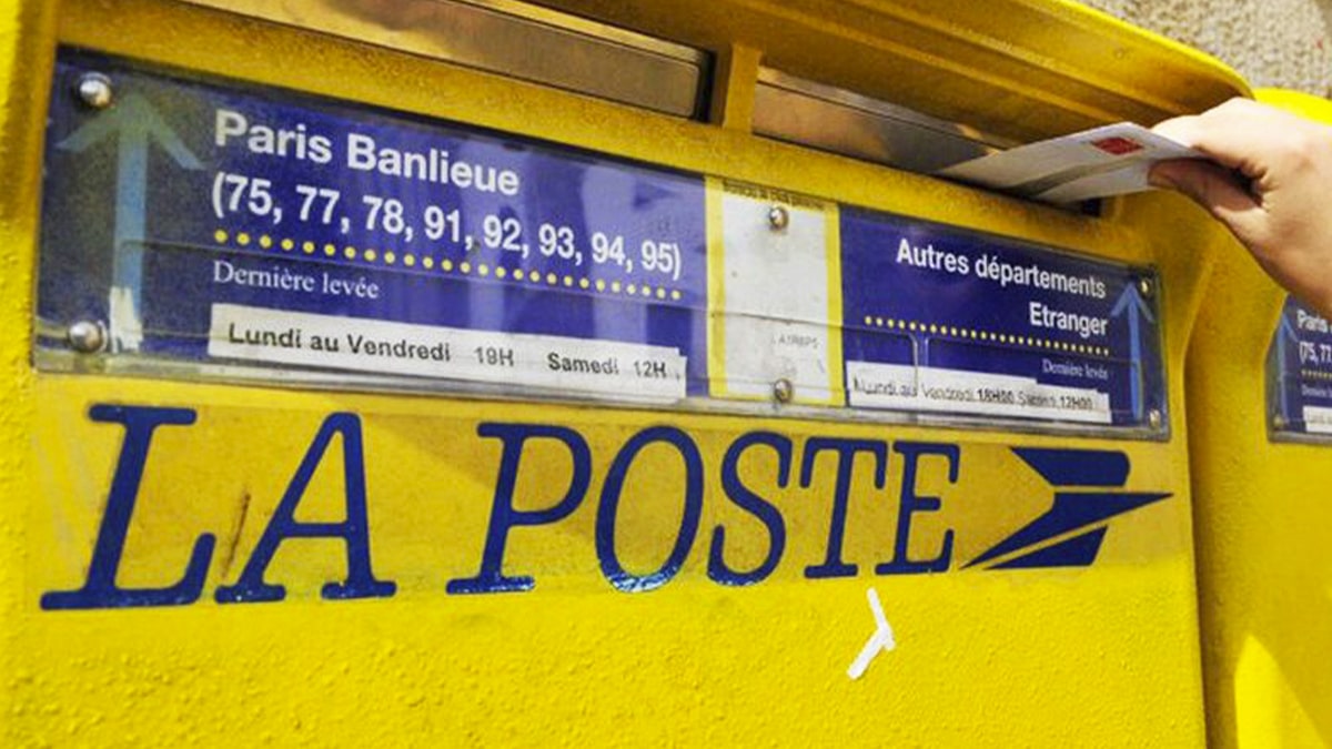 Très mauvaise nouvelle pour tous les Français : les tarifs de La Poste vont flamber pour les timbres et les colis