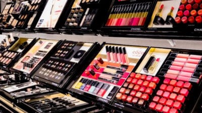 Après Body Shop, cette célèbre marque de beauté phare en France au plus mal et sur la sellette ?