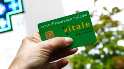 Cette arnaque redoutable à la Carte vitale fait des ravages en France : comment l’éviter