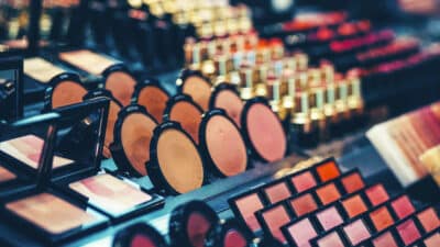 Gros coup dur pour cette enseigne de beauté emblématique: 33 magasins vont fermer définitivement