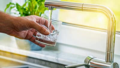 L’eau du robinet cible d’une arnaque redoutable : une fraude qui inquiète les autorités