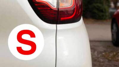 Les automobilistes contraints de mettre un macaron S sur leur voiture en 2025 ?