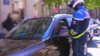 Les documents obligatoires que vous devez toujours avoir en voiture sous peine d’amendes
