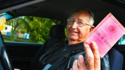 Permis de conduire sous vigilance : vers une déclaration obligatoire pour les plus de 65 ans ?