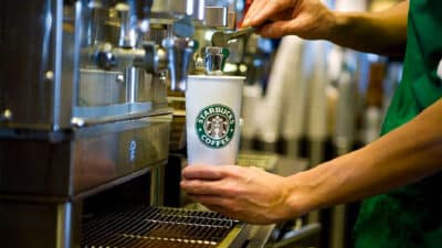 Starbucks : les pires vengeances des serveurs envers les clients révélées et c’est effrayant