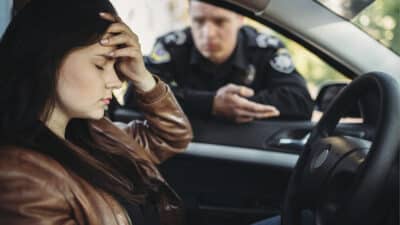 Ce cas où vous pouvez rouler sans votre permis de conduire physique et sans risquer une amende