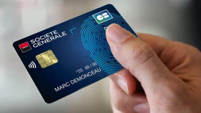 Cette nouvelle arnaque au paiement sans contact est dangereuse: attention à votre CB dans la poche ou sac