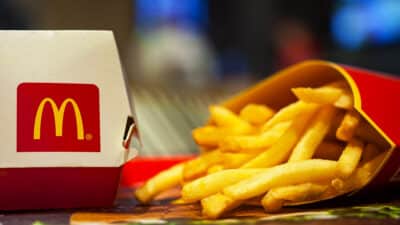 Il commande des frites McDonald’s et fait une découverte effroyable