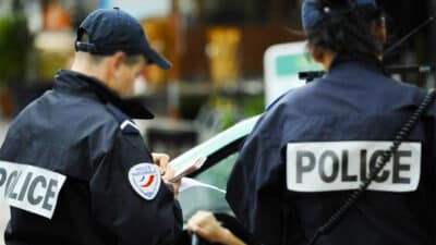 La police alerte: les automobilistes qui voient ceci sur les parcmètres feraient mieux de faire attention