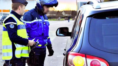 L’amende de 135 € que les automobilistes risquent s’ils n’ont pas cette nouvelle attestation obligatoire