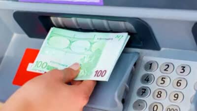Les risques et dangers insoupçonnés de laisser trop d’argent sur votre compte courant