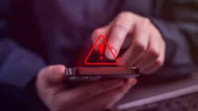 Ne répondez surtout pas à ce SMS : c’est une arnaque qui vise votre compte bancaire