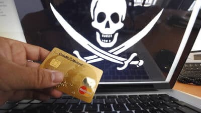 Une nouvelle arnaque vide les comptes bancaires avec une seule question: une ruse qui inquiète le FBI