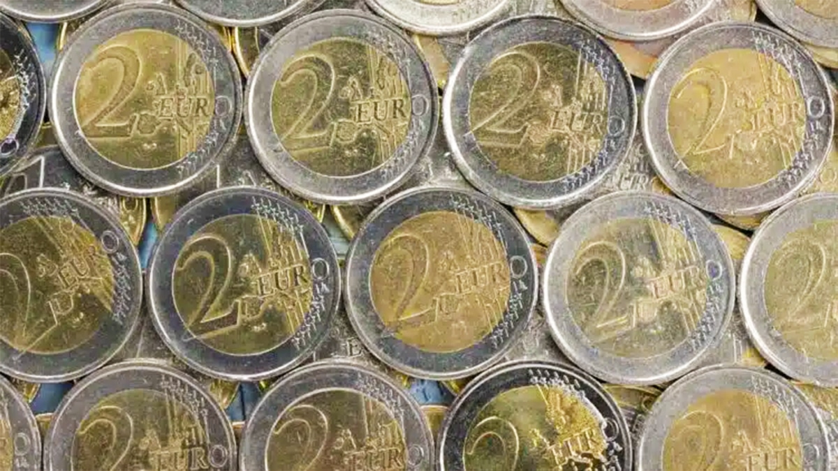 Attention à votre portefeuille : ces 20 pièces de 2 € valent jusqu’à 5 000 €