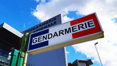Cette arnaque qui peut vider votre compte bancaire se répand en France : la gendarmerie alerte