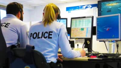 Cette nouvelle arnaque dangereuse et bien rodée qui cible les Français fait rage