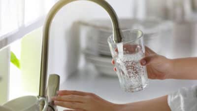Cette règle des 4 heures à respecter impérativement si vous consommez l’eau du robinet