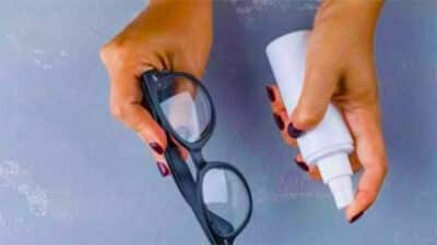 Ce produit que nous avons tous dans nos placards efface les rayures sur les lunettes comme par magie