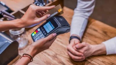 Ce que vous devez dire si on vous demande si vous voulez une copie de l’achat payé par CB selon des avocats