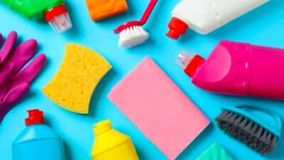Ces produits ménagers que nous avons tous sont très dangereux : vous devriez les jeter tout de suite