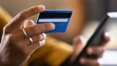 De nombreux Français paient ce service bancaire devenu gratuit sans le savoir