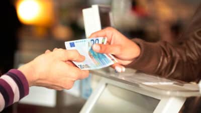 Il ne sera plus possible de payer en argent liquide dès cette date