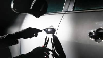 L’alerte de la gendarmerie aux conducteurs : cet objet à ne jamais laisser dans votre voiture