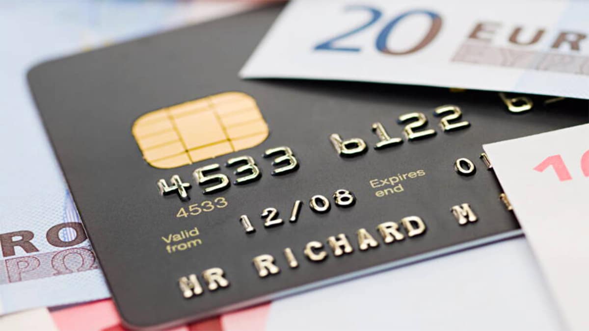 L’arnaque à la carte bancaire : ce virus vide votre compte bancaire en un instant