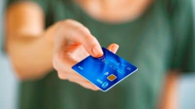 L’arnaque à la CB est redoutable: elle peut vider votre compte, la banque ne vous remboursera pas