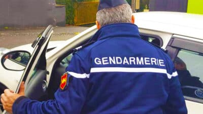 L’arnaque qui frappe de plein fouet les automobilistes est dangereuse : la gendarmerie alerte