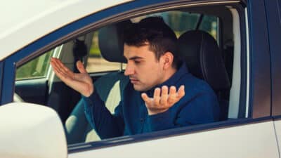 L’erreur fatale que tous les conducteurs font avec leur voiture peut coûter une fortune