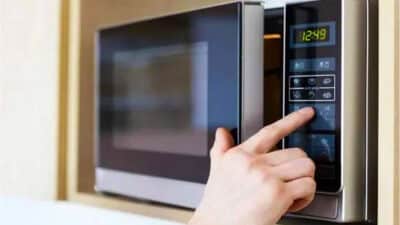 L’erreur fatale que tout le monde fait avec le micro-ondes au risque d’un grave danger