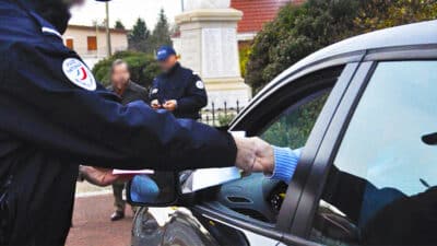 Les automobilistes encourent une lourde amende s’ils n’ont pas ce document obligatoire