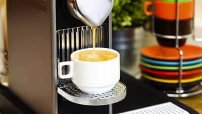 Les scientifiques alertent sur les dangers cachés des excès de substances dans les machines à café