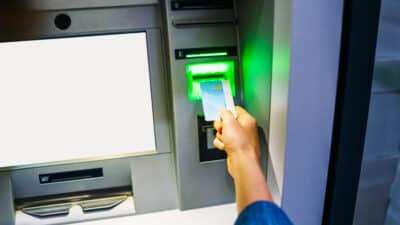 N'introduisez pas votre carte bancaires dans ces distributeurs automatiques, ils ont été piratés