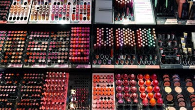 Cette marque de cosmétique emblématique va définitivement disparaître